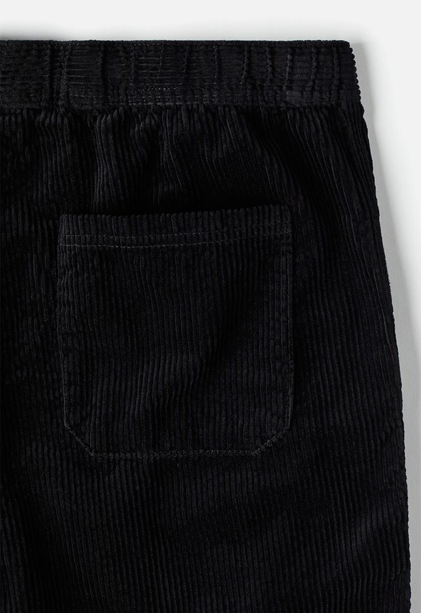 H&M - Regular fit corduroy shorts - black