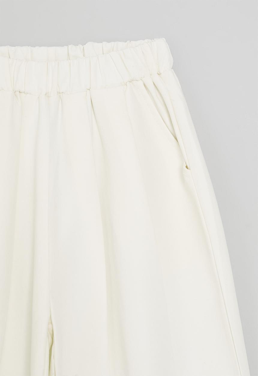 Pop Candy - Wide leg pants with slanted inset pockets - off white