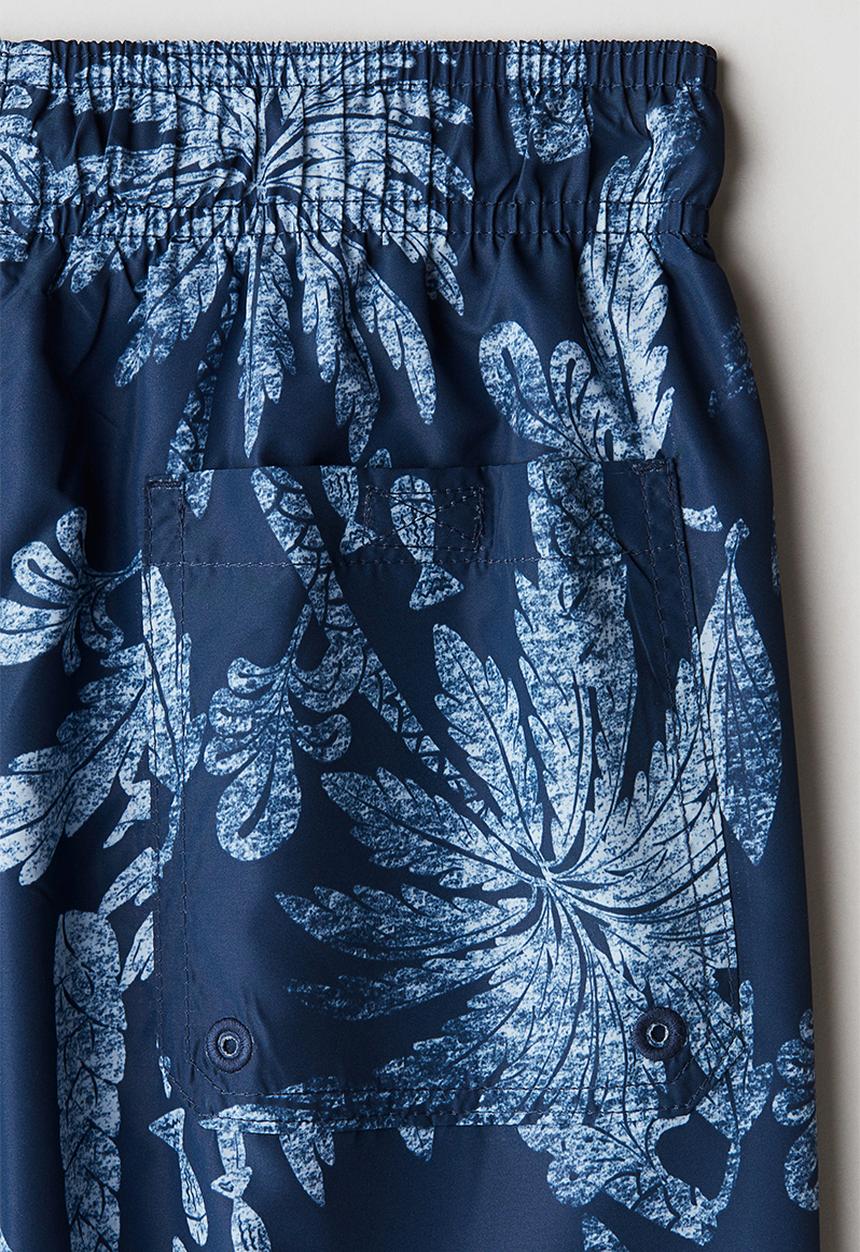 H&M - Swim shorts - dark blue palm trees