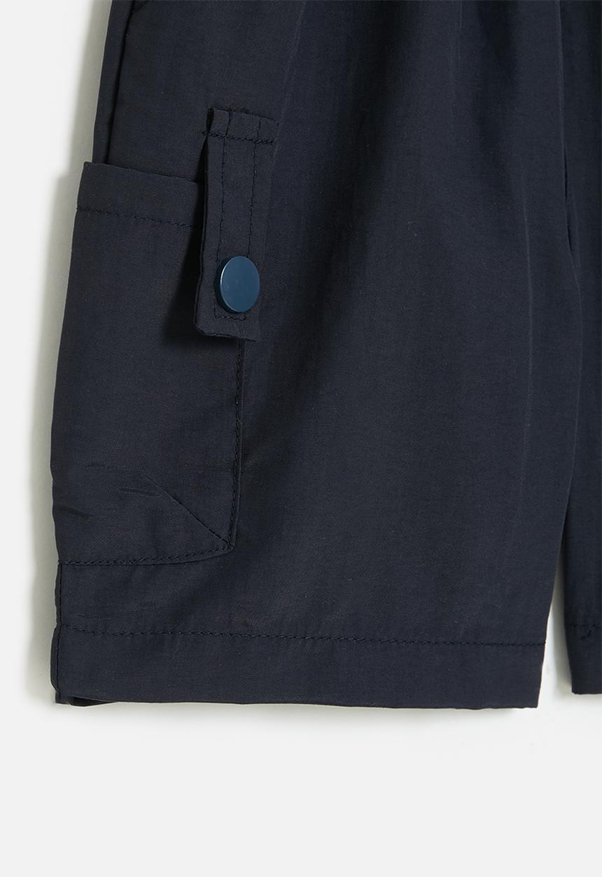 Pop Candy - Shorts with side seam pockets & snap button detail - navy blue