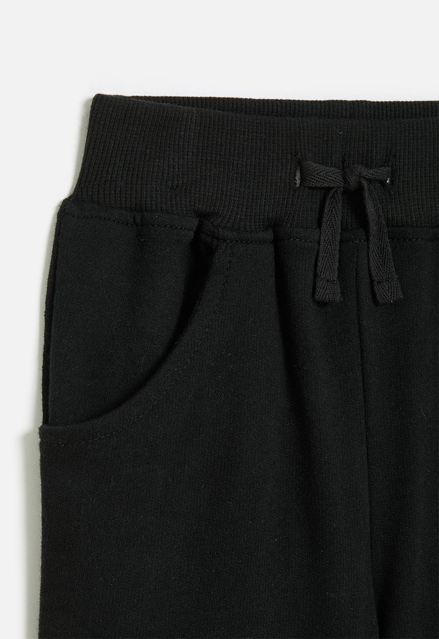 Pop Candy - Sweatshorts with curved inset pockets - black