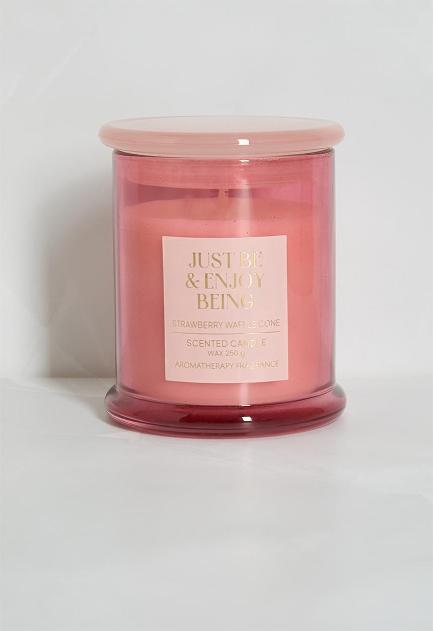 H&S - Scented Candle Strawberry Waffle Cone