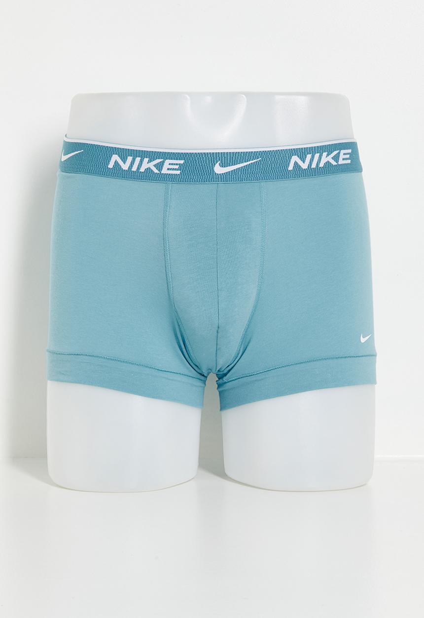 Nike - Dri-Fit Everyday Cotton Stretch 3 Pack Trunk - DENIM TURQ./ BLACK - SATURN GOLD WB/ ANTRACITE MOVE WB