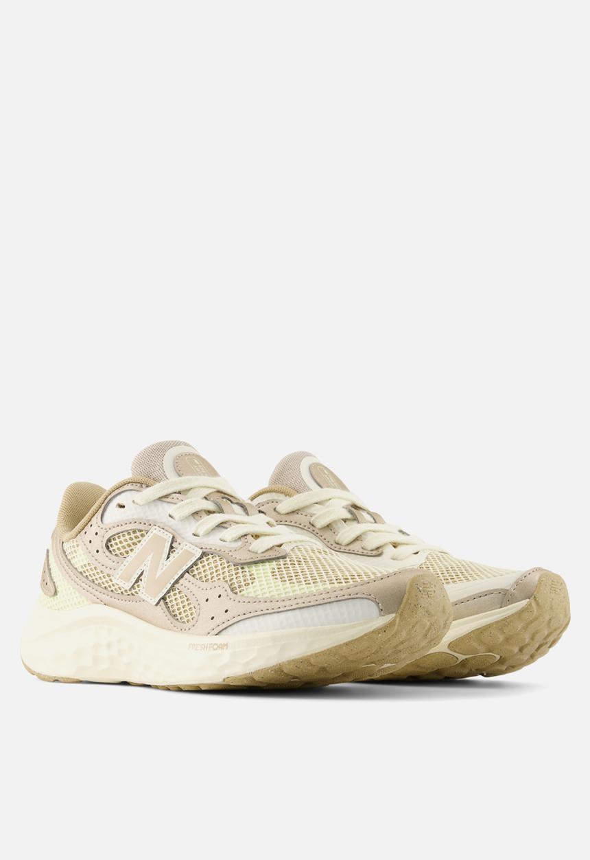 New Balance  - Fresh Foam Arishi v4 Tira Lux
