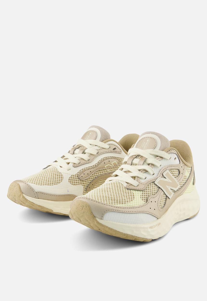 New Balance  - Fresh Foam Arishi v4 Tira Lux