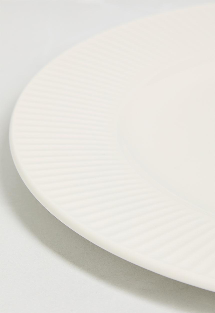 Excellent Houseware - Embossed porcelain plate set of 4 - white