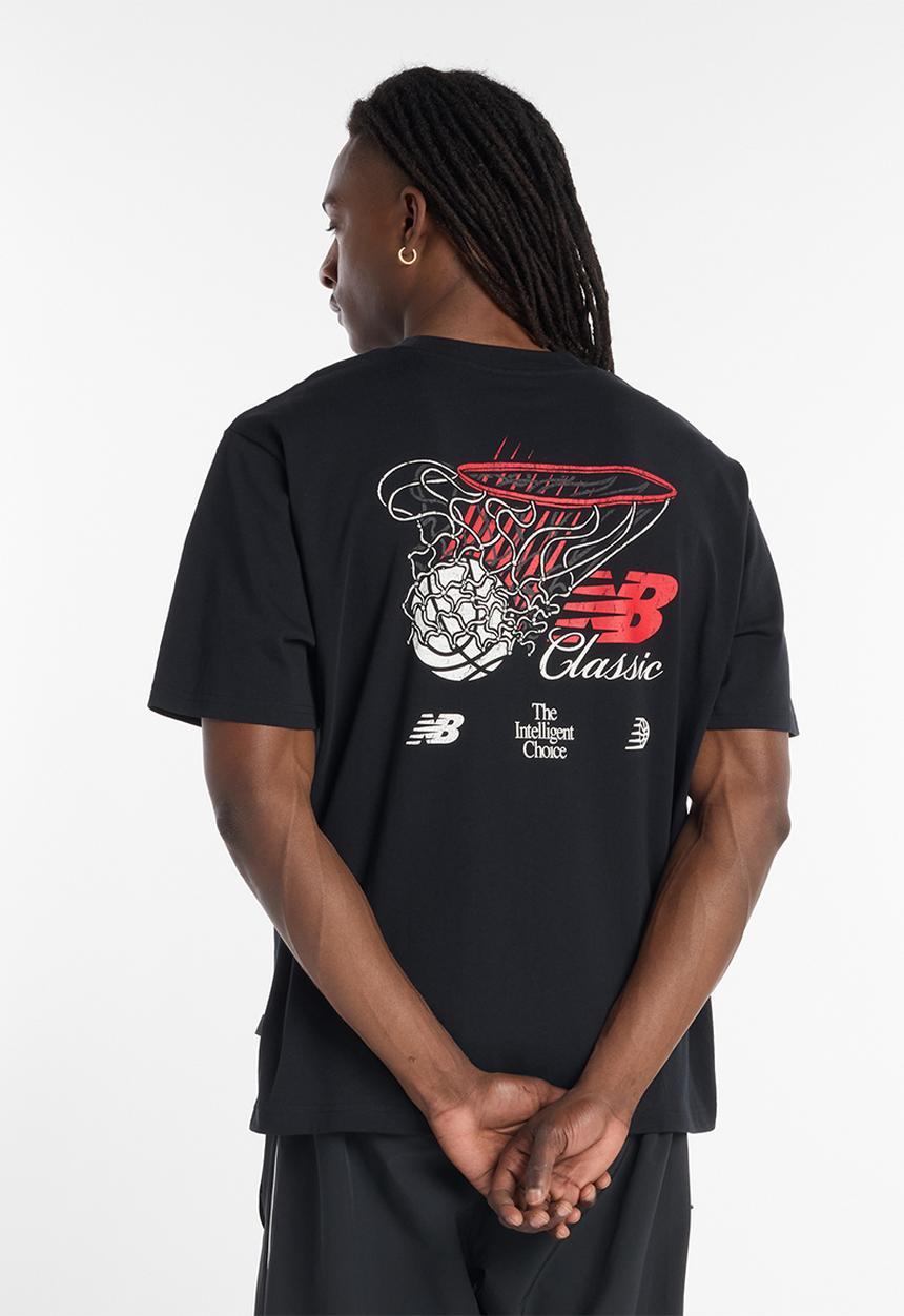 New Balance  - Hoops Classic Graphic Tee - Black