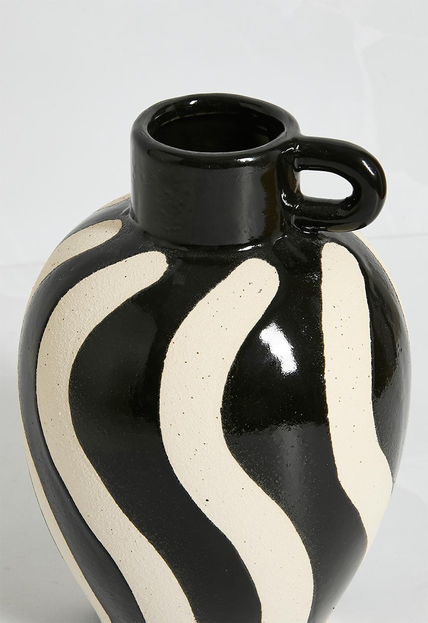H&S - Ceramic Swirl Vase - Black & White