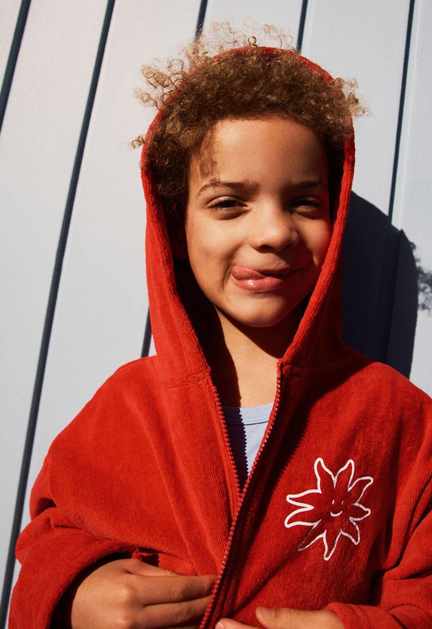 Cotton On - Kids zip thru hooded towel - varsity red/sun & sea