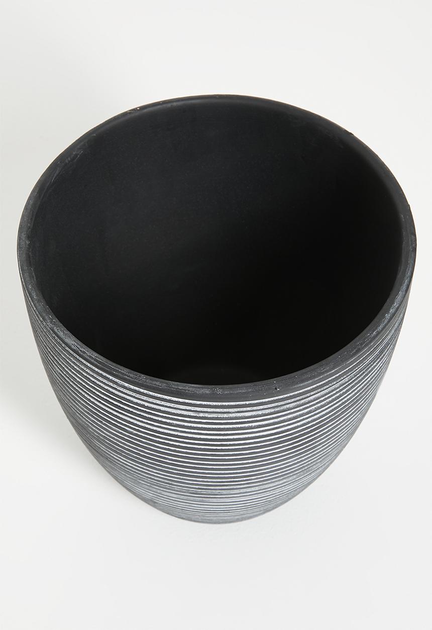 H&S - Pluto planter set of 3 - black