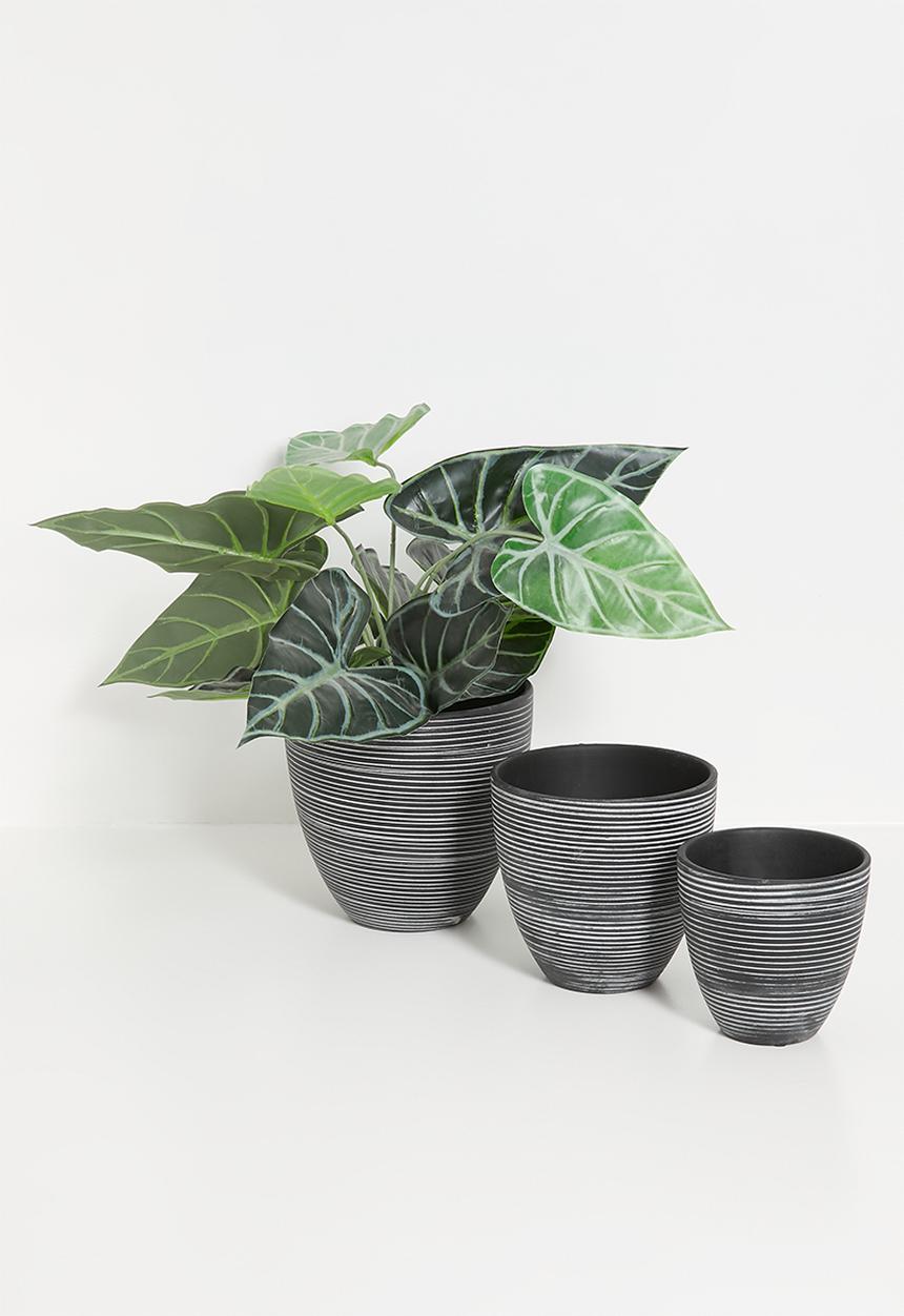 H&S - Pluto planter set of 3 - black