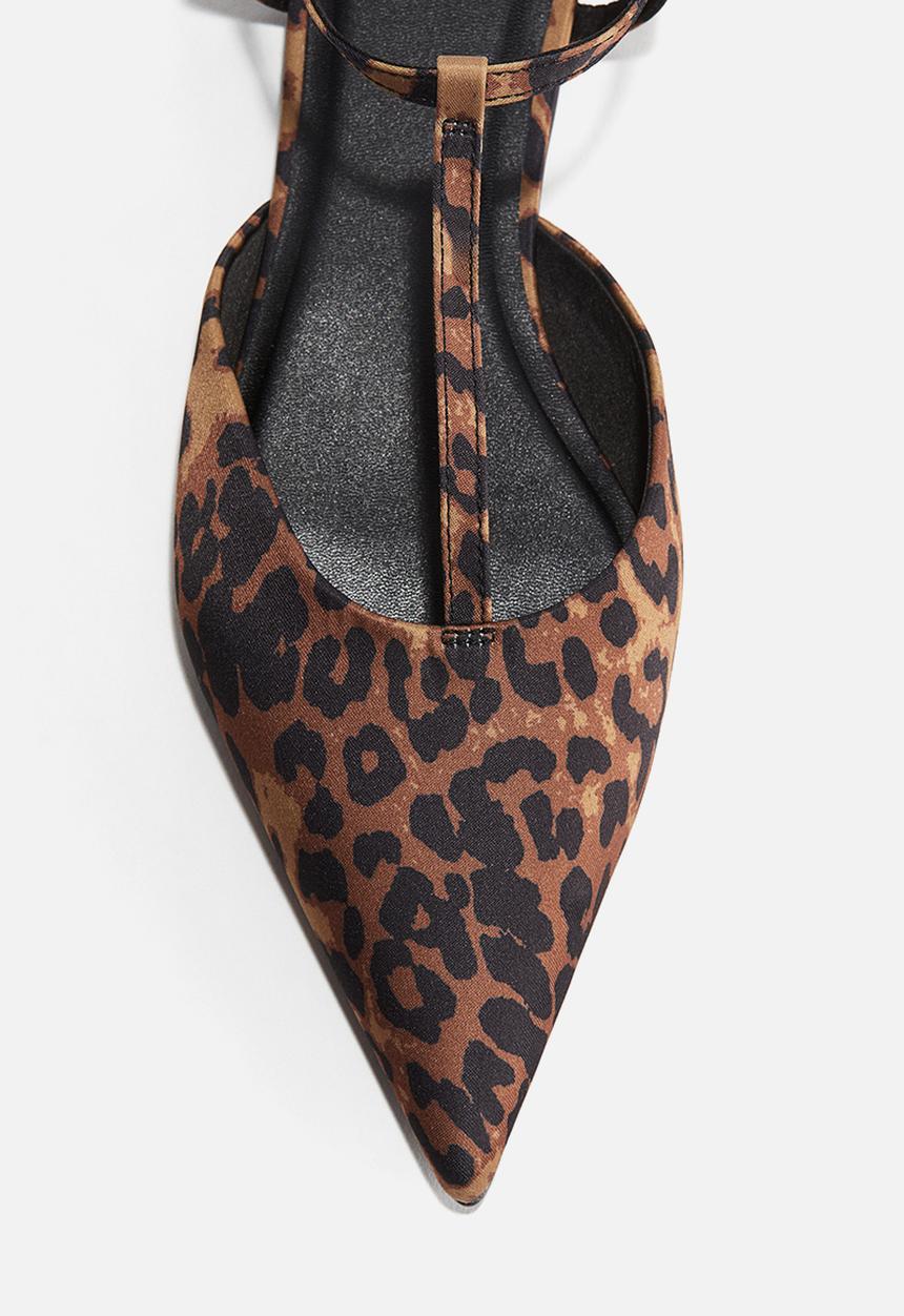 H&M - Pointed satin sandals - dark beige leopard print