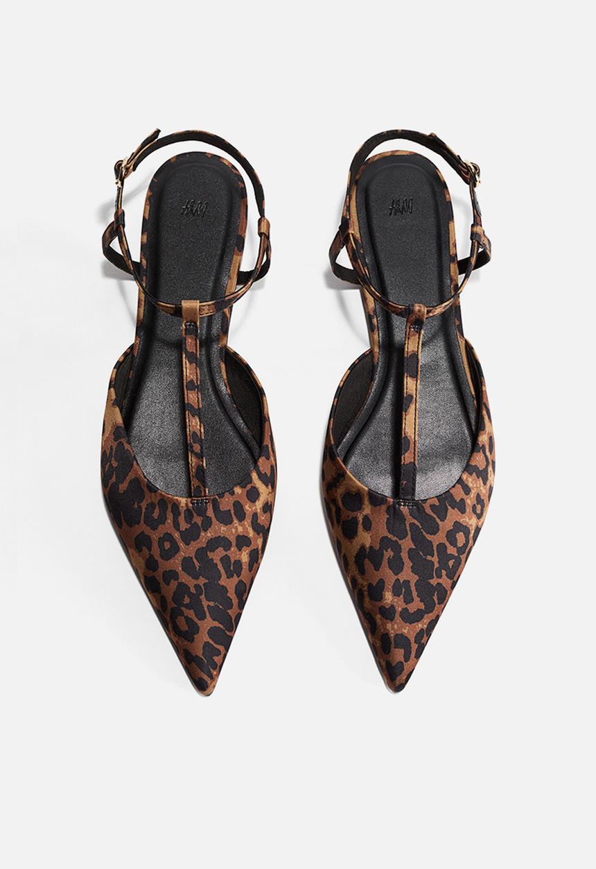 H&M - Pointed satin sandals - dark beige leopard print
