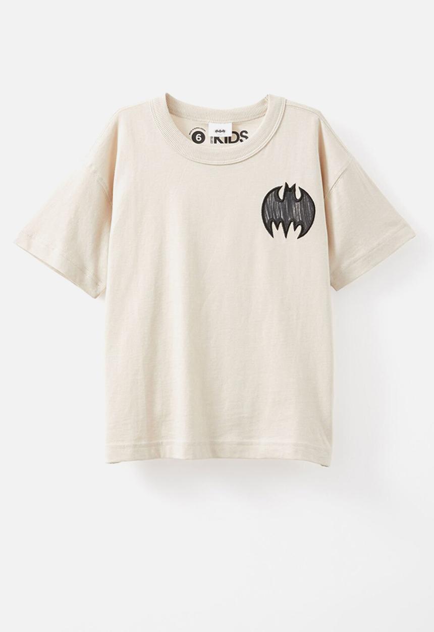 Cotton On - Licensed drop shoulder short sleeve tee - lcn wb rainy day/batman ready for action