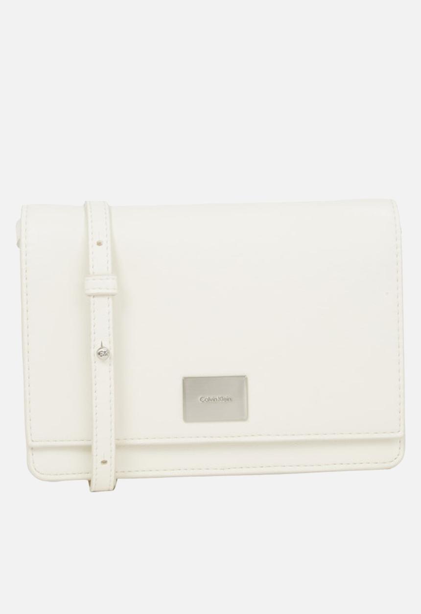Calvin Klein - Hardware flap crossbody - chalk