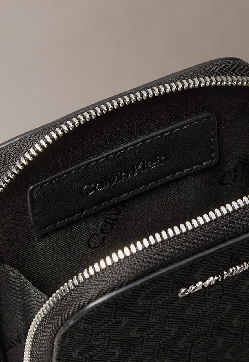 Calvin Klein - Ck must phone crossbody mono - black mono