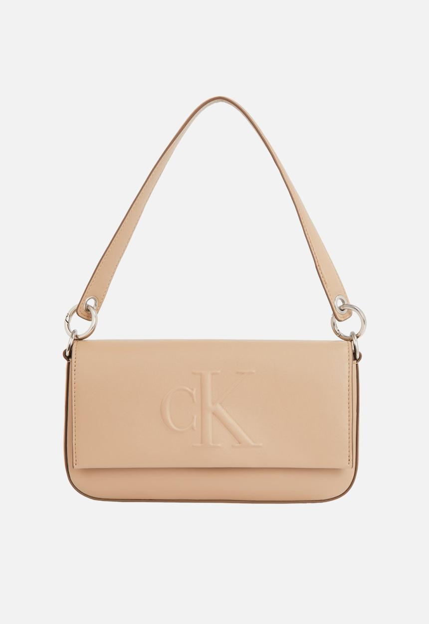 Calvin Klein - Sculpted flap shoulder pouch25 - crockery