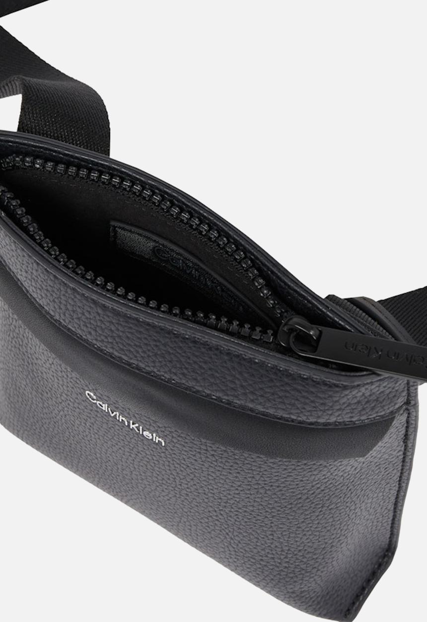 Calvin Klein - Ck Must Flatpack Xs - Ck Black