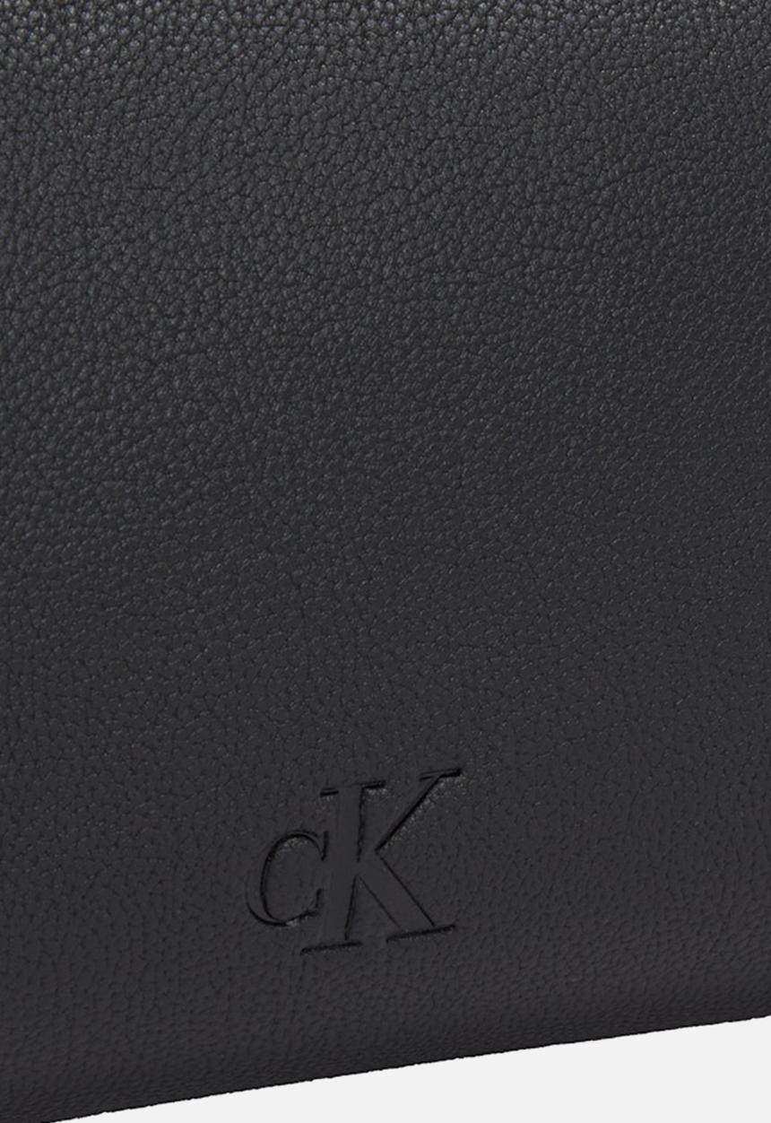 Calvin Klein - Ultralight shoulder bag22 pu - black