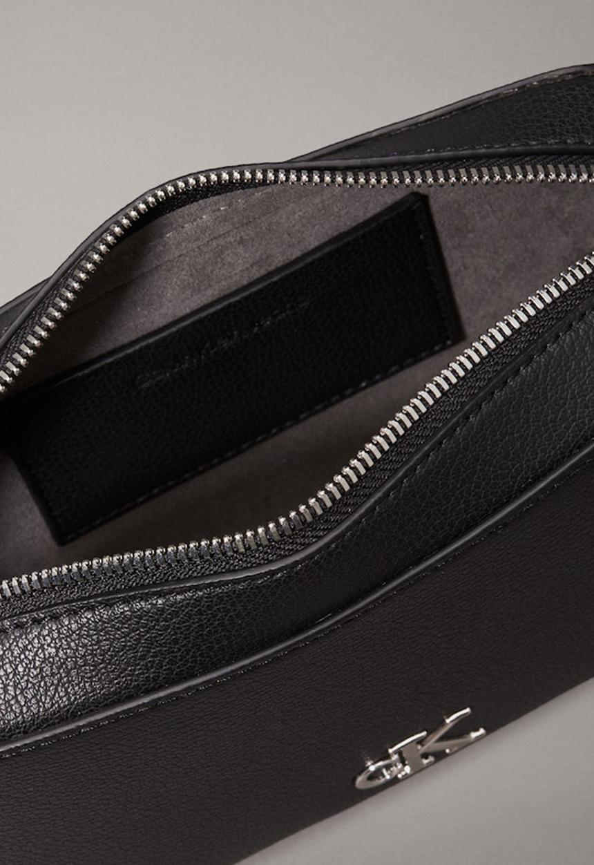 Calvin Klein - Minimal monogram camera bag 20 - na black