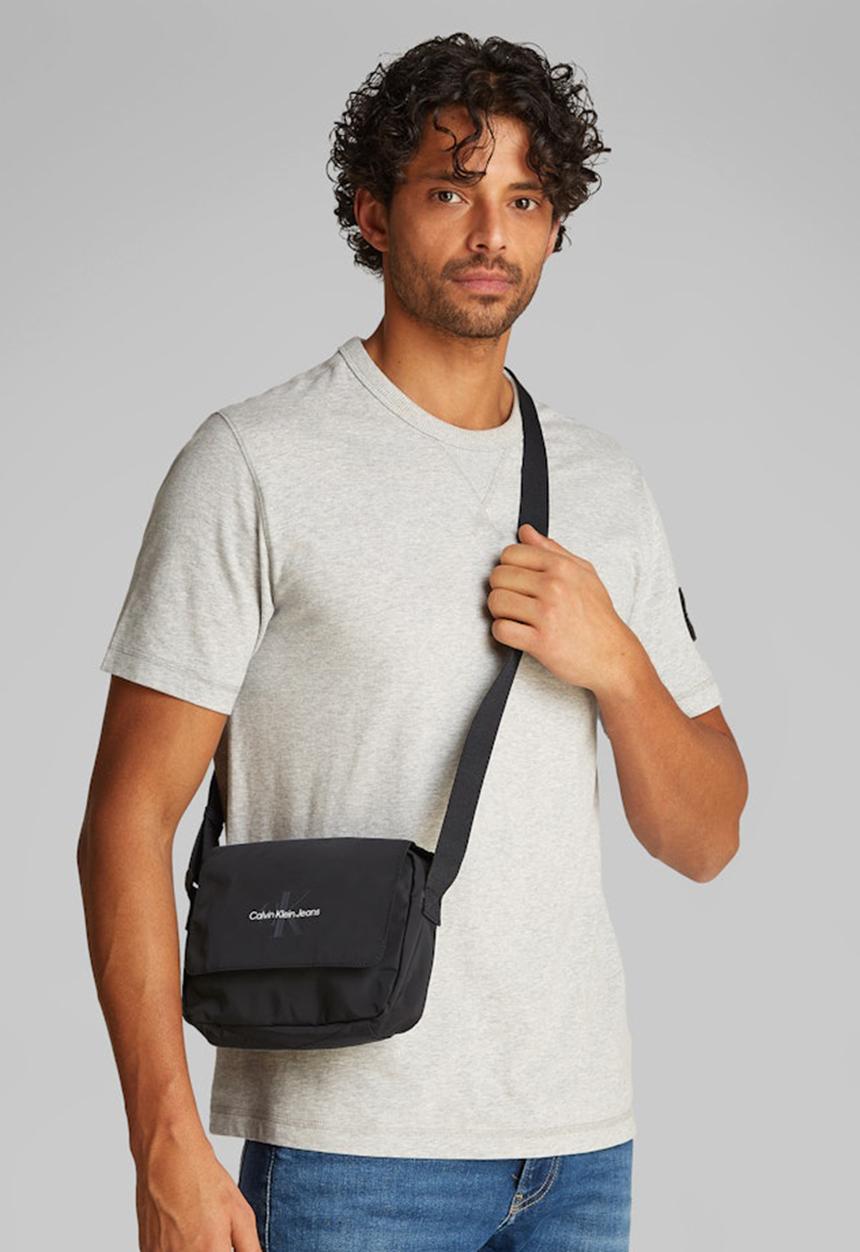 Calvin Klein - Sport Essentials Ut Flap Cb22 - Black