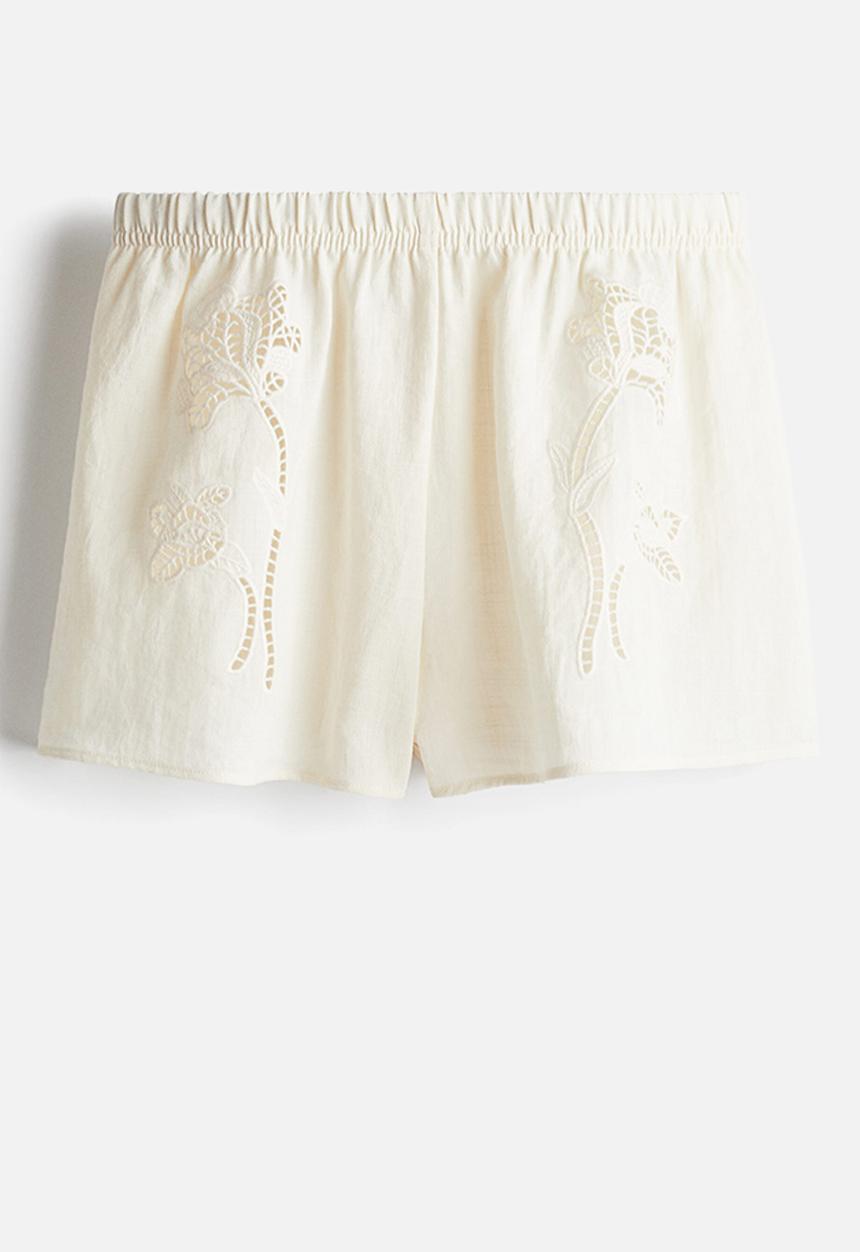 H&M - Broderie anglaise shorts - cream