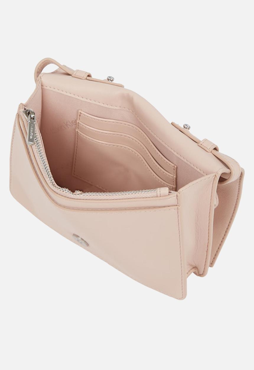 Calvin Klein - Hardware flap crossbody- rose dust