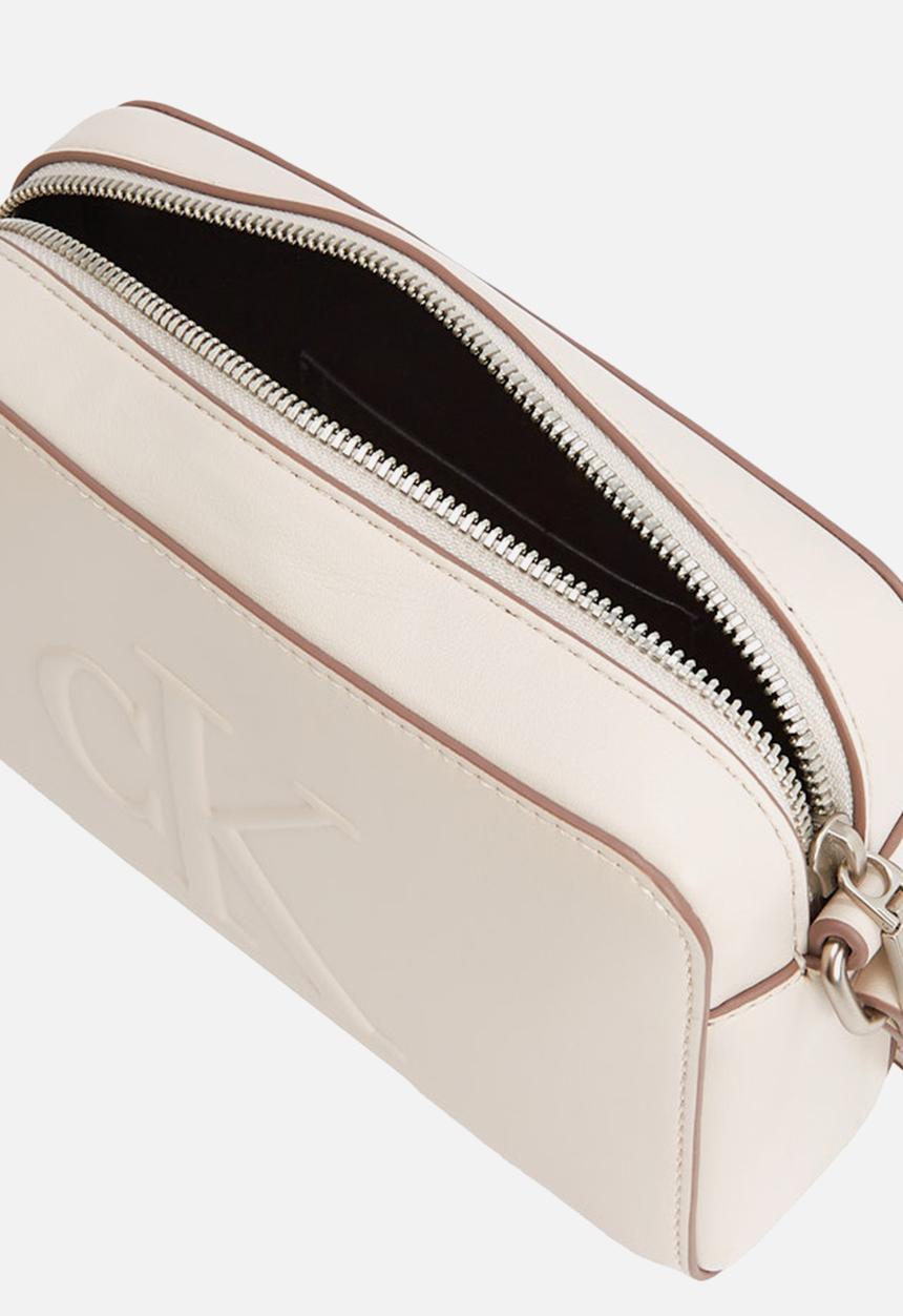 Calvin Klein - Sculpted ew camera bag20- wind chime