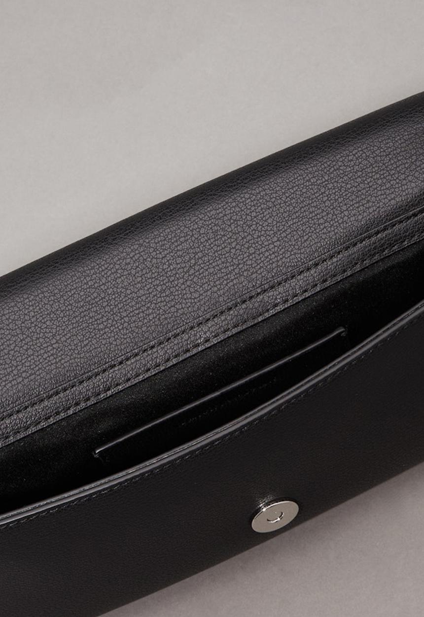 Calvin Klein - Minimal monogram shoulder pouch- black
