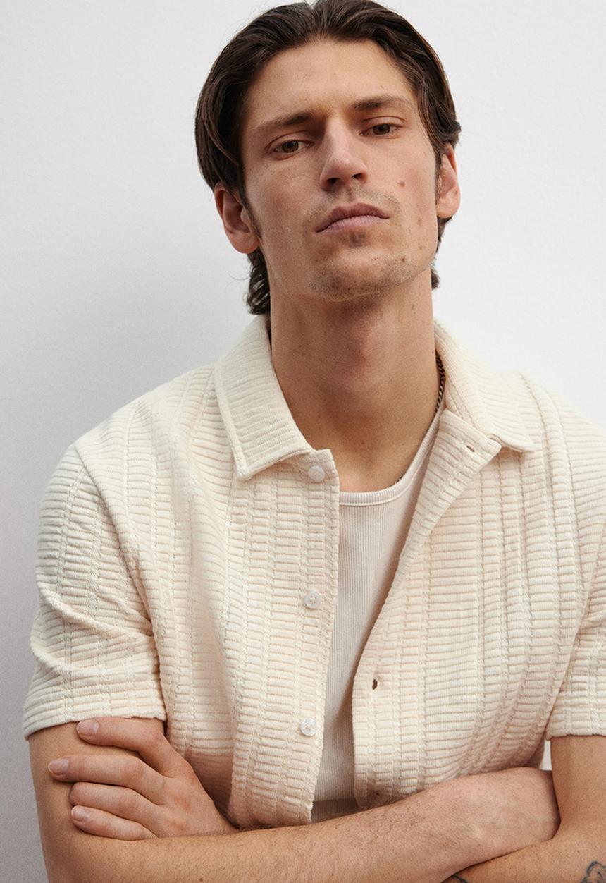H&M - Regular fit textured-knit shirt - cream