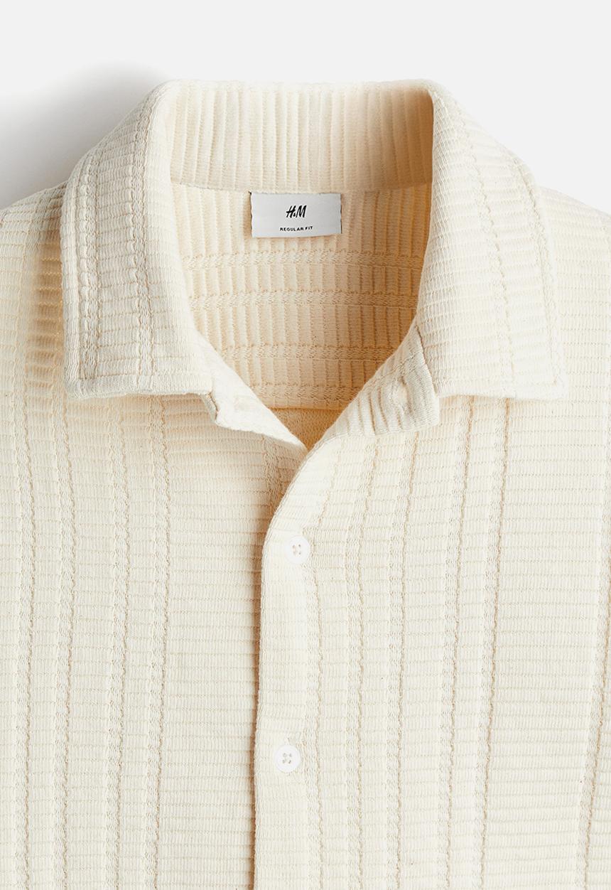 H&M - Regular fit textured-knit shirt - cream