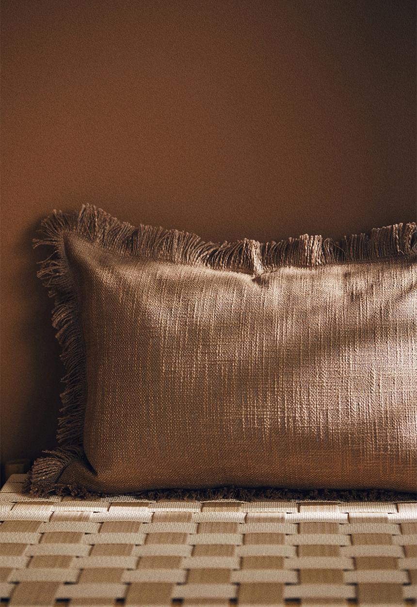 H&M - Slub weave cushion cover - light brown