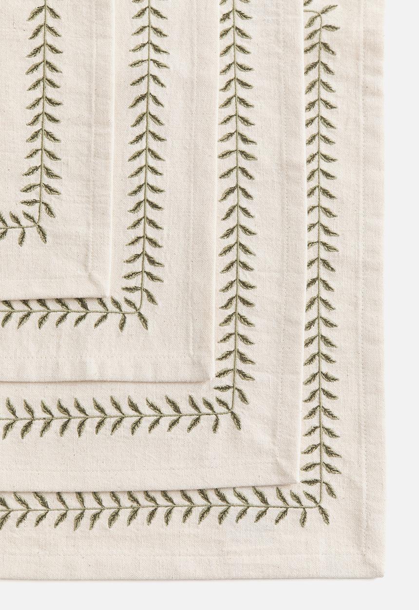 H&M - 4 pack embroidered napkins - beige foliage