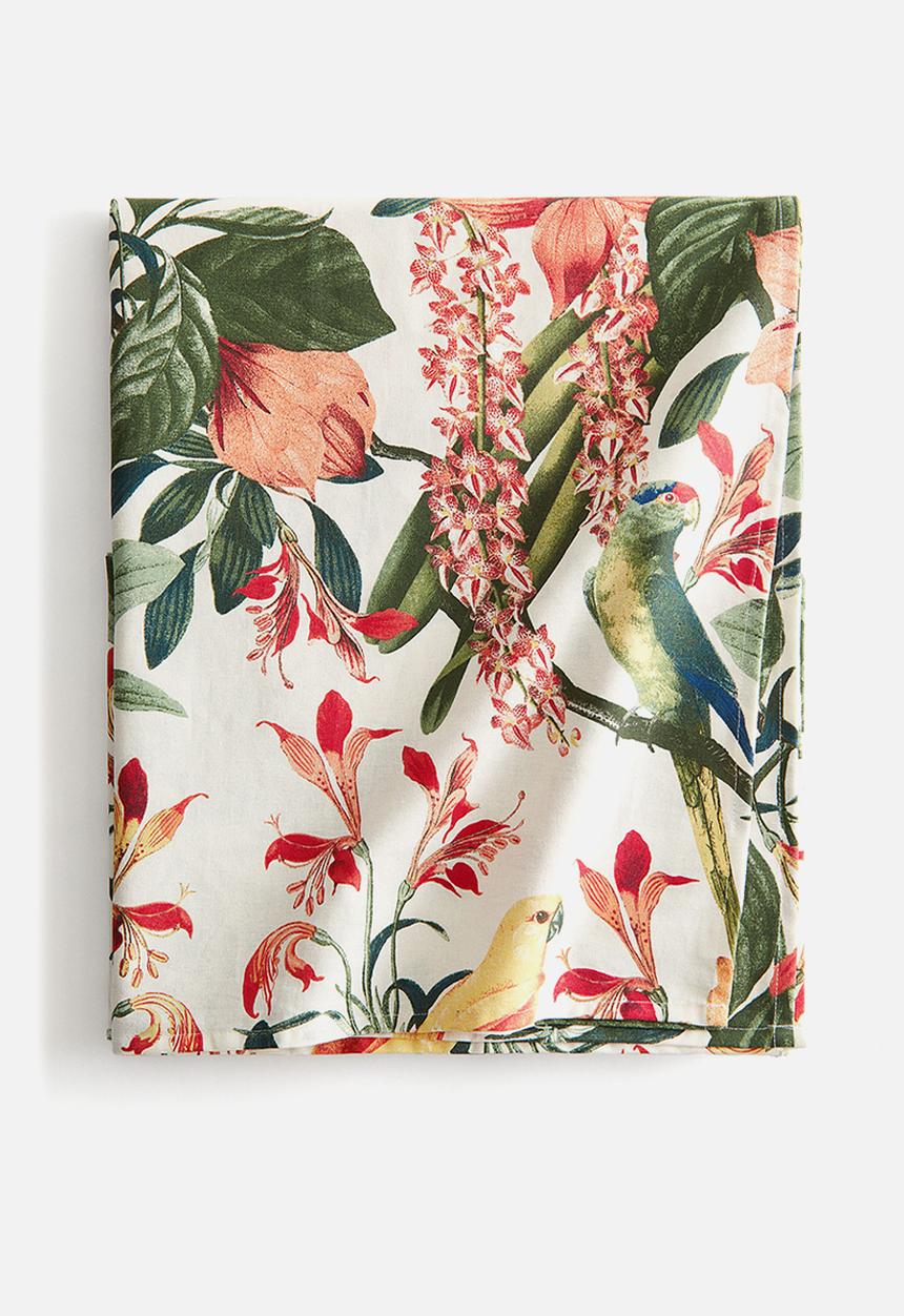 H&M - Patterned tablecloth - white floral