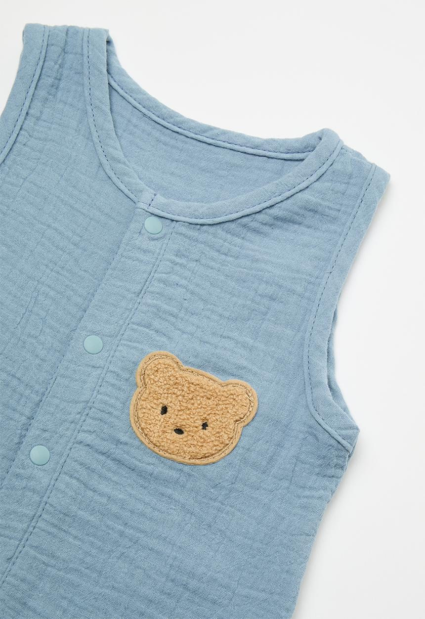 Pop Candy - Crinkled cotton romper with textured bear badge - blue