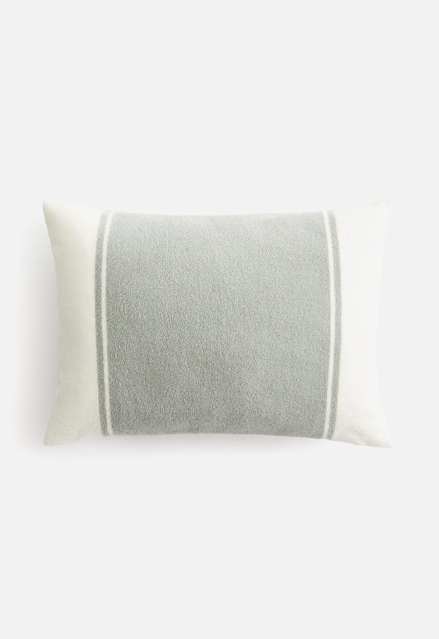 H&M - Terry beach cushion - sage green block-coloured