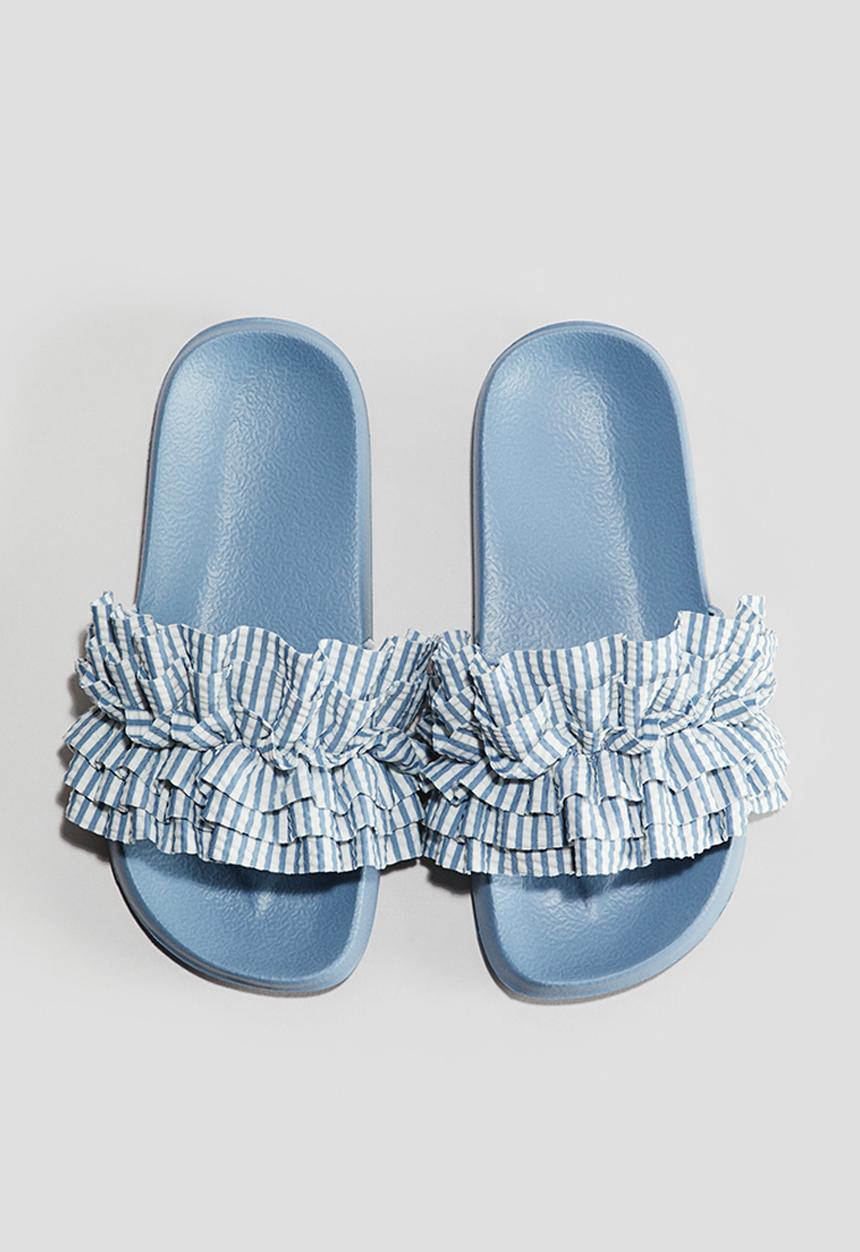 H&M - Pool shoes - light blue striped