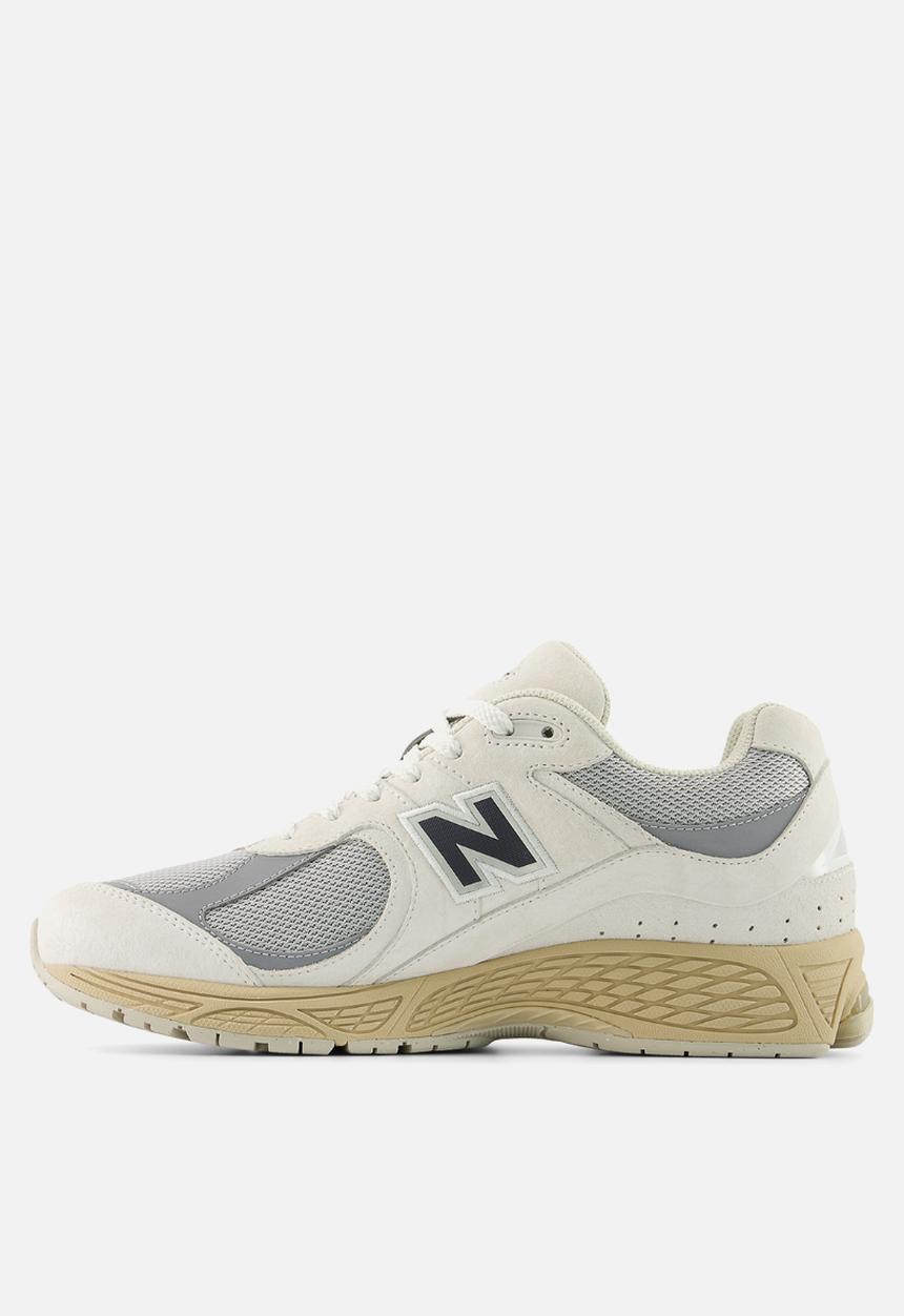New Balance  - U2002R v1