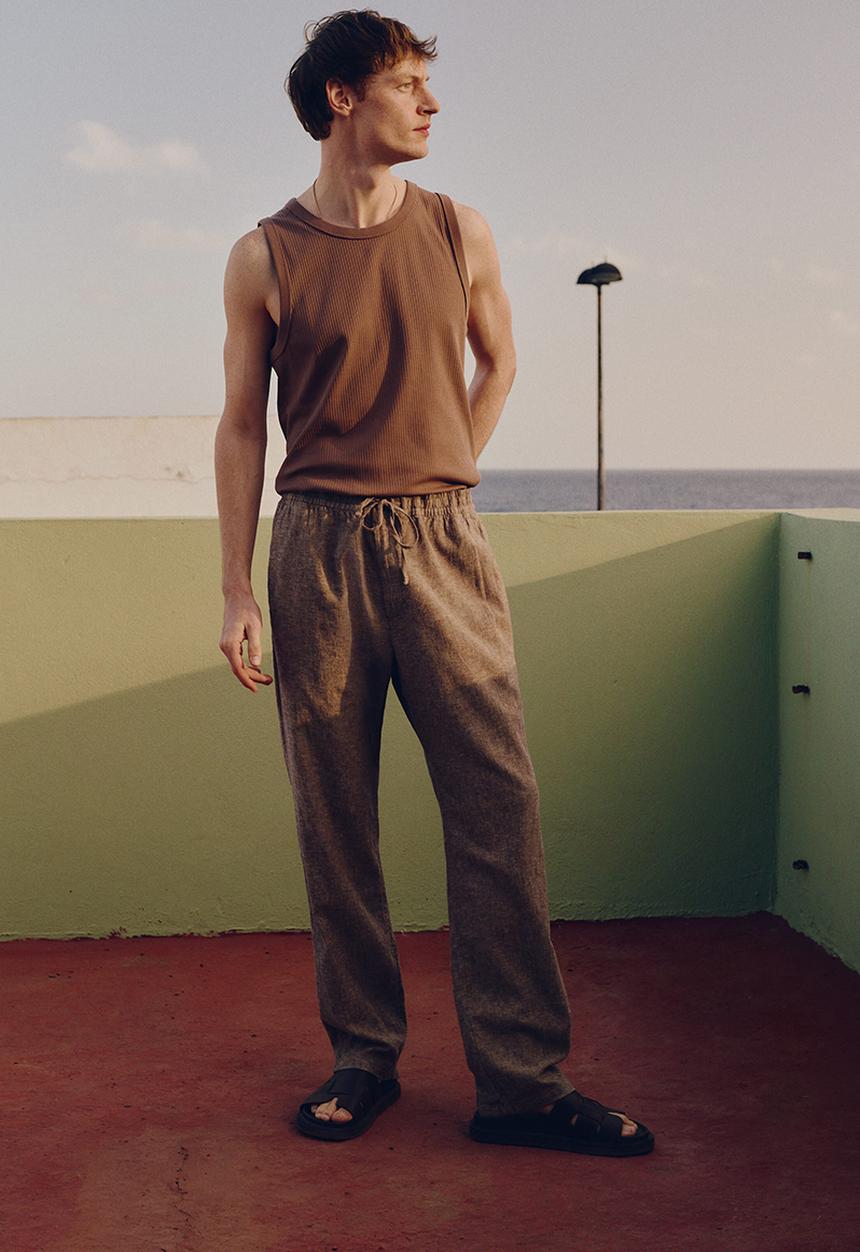 H&M - Regular fit linen-blend trousers - dark beige