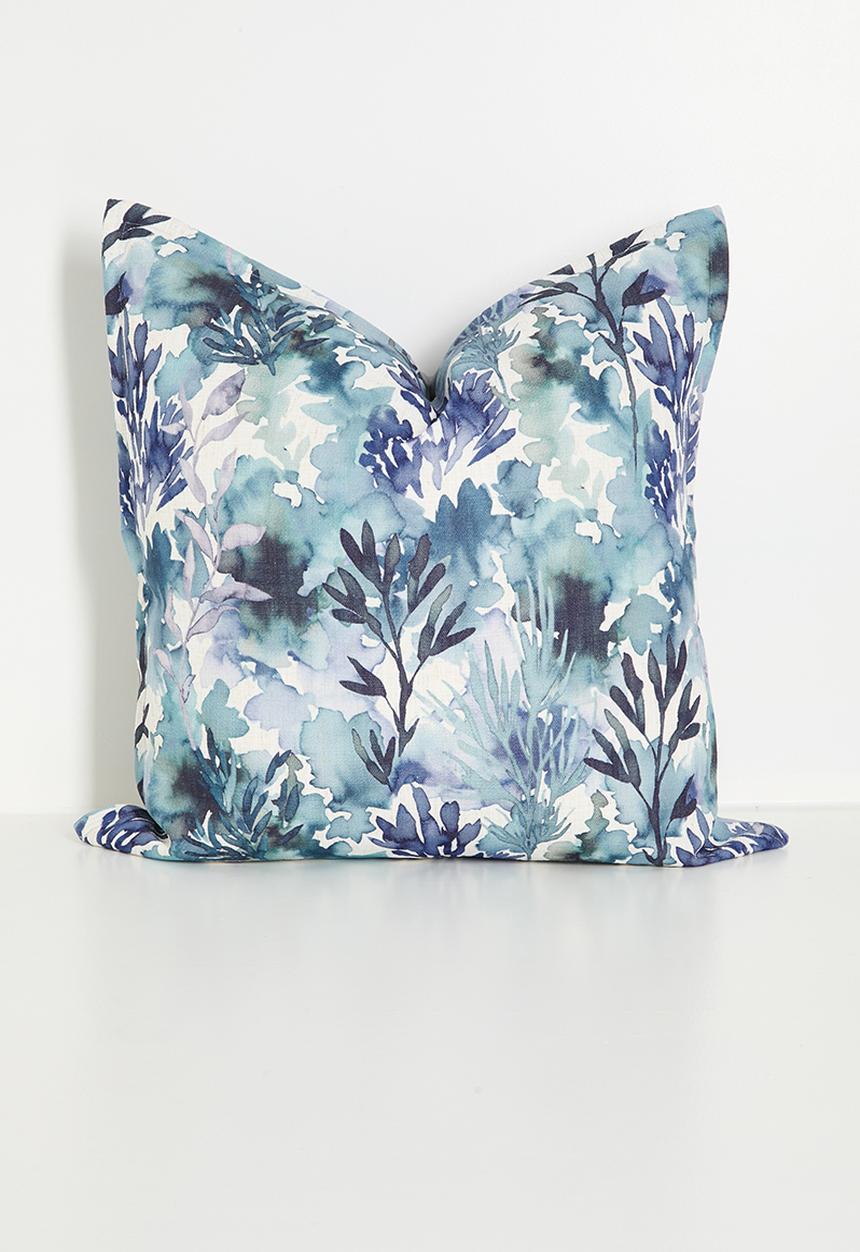 Grey Gardens - Eve ocean cushion cover - blue