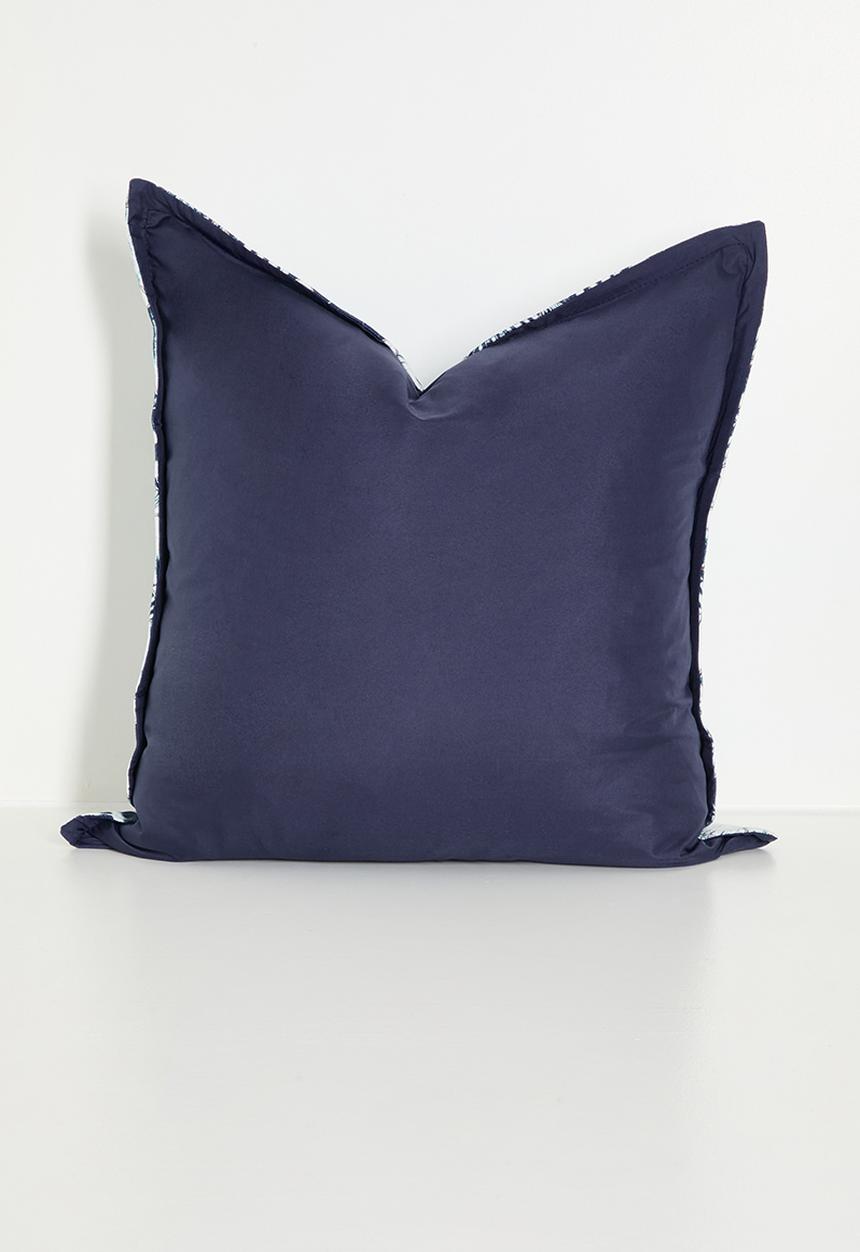 Grey Gardens - St Tropaz cushion cover - Blue