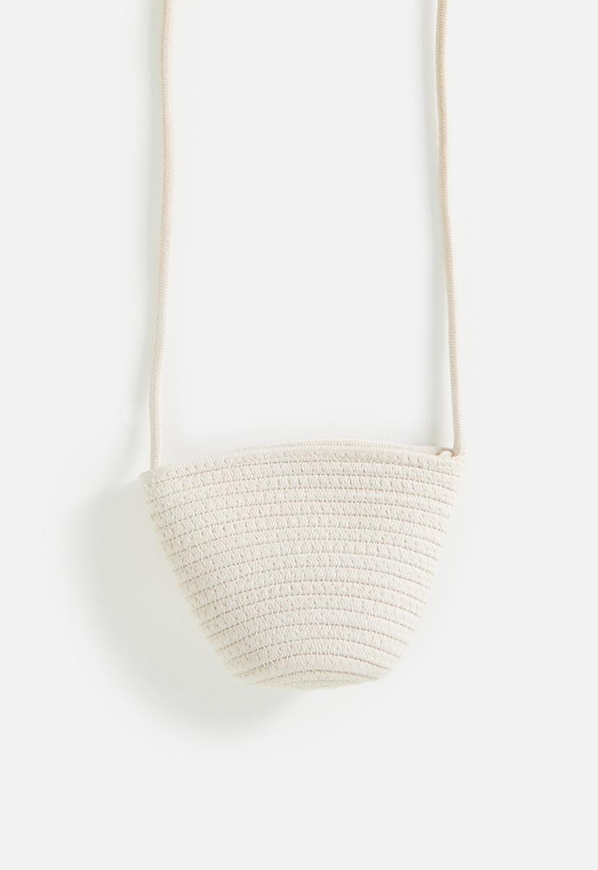 Pop Candy - Bucket-shaped straw bag with woven flower feature - cornsilk white