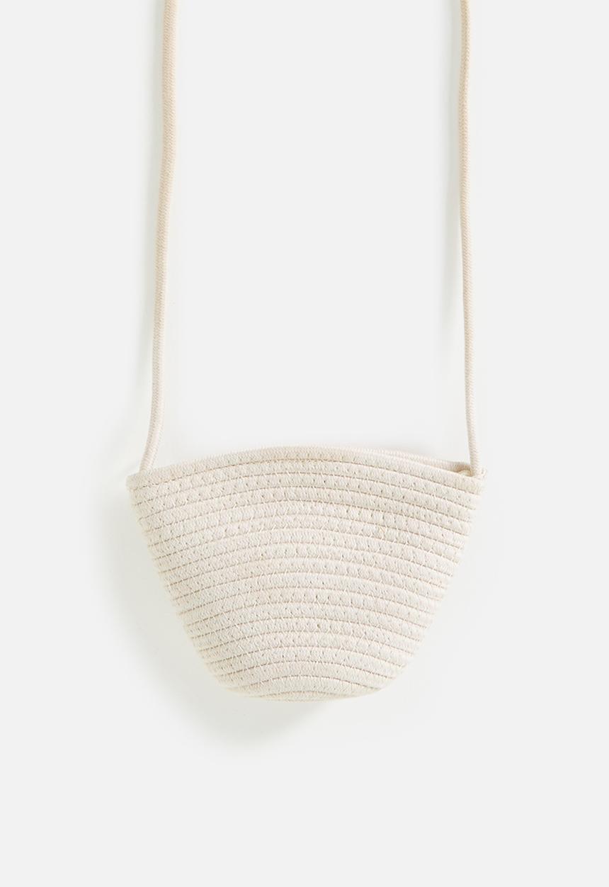 Pop Candy - Bucket-shaped straw bag with knitted cherries - ecru