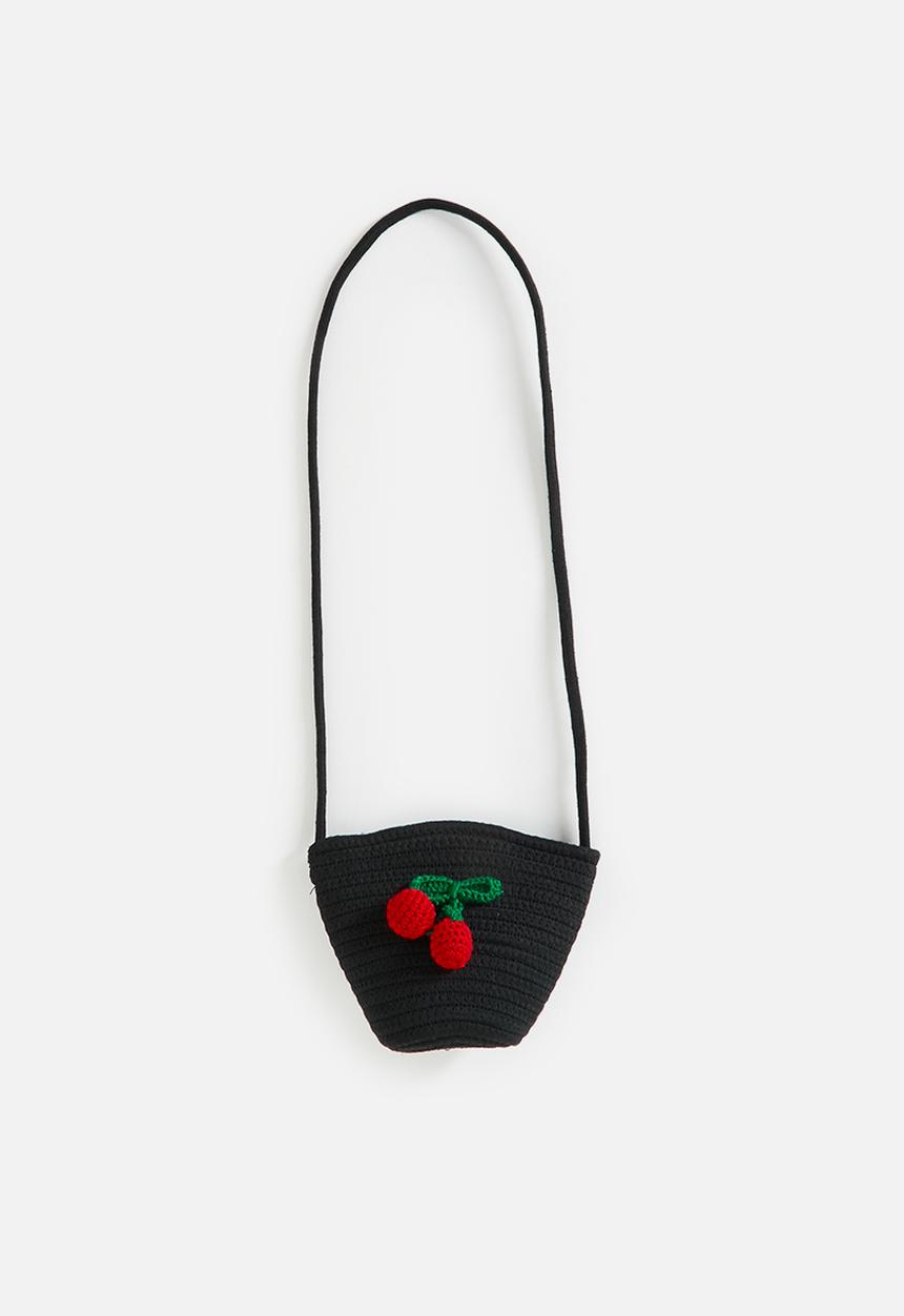 Pop Candy - Bucket-shaped straw bag with knitted cherries - black