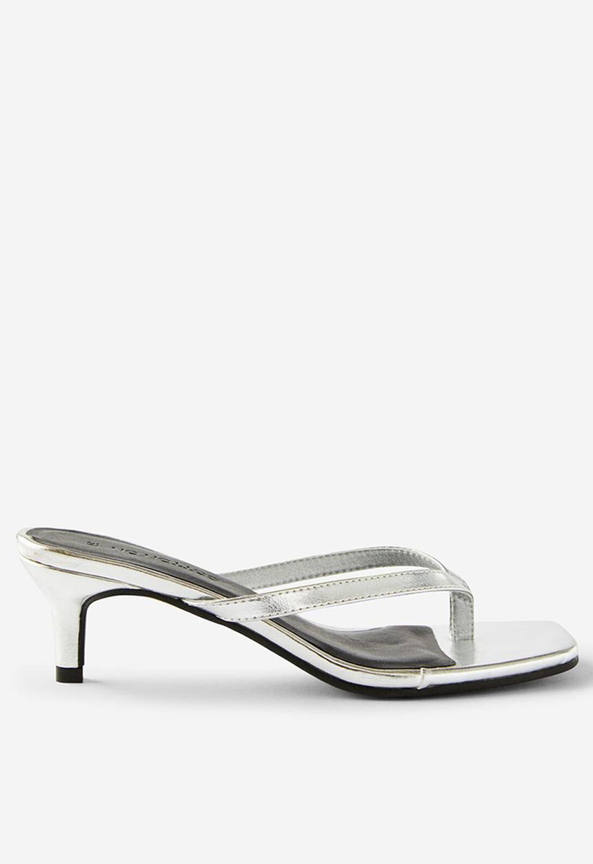 Cotton On - Eve Flip Flop kitten heel - silver textured