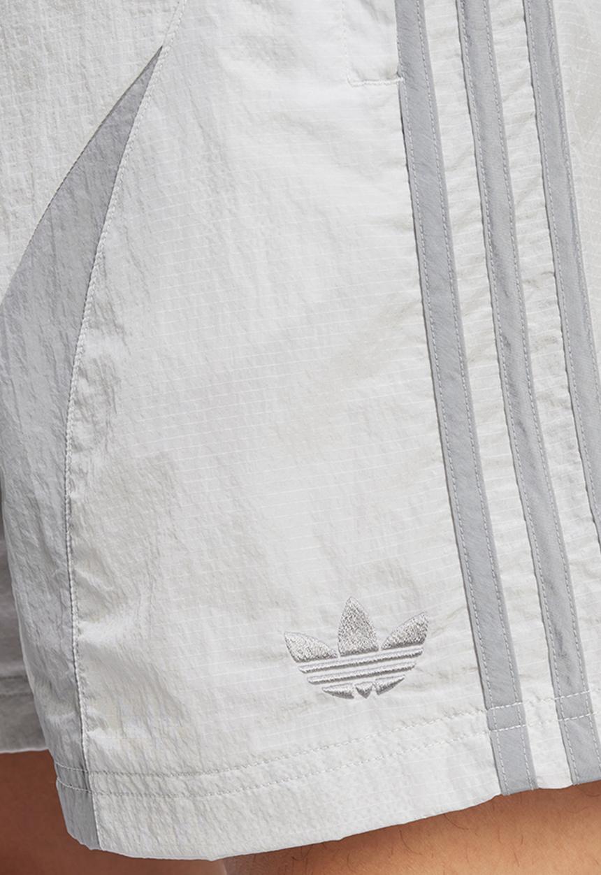 adidas Originals - Adicolor 2000s Shorts - Grey