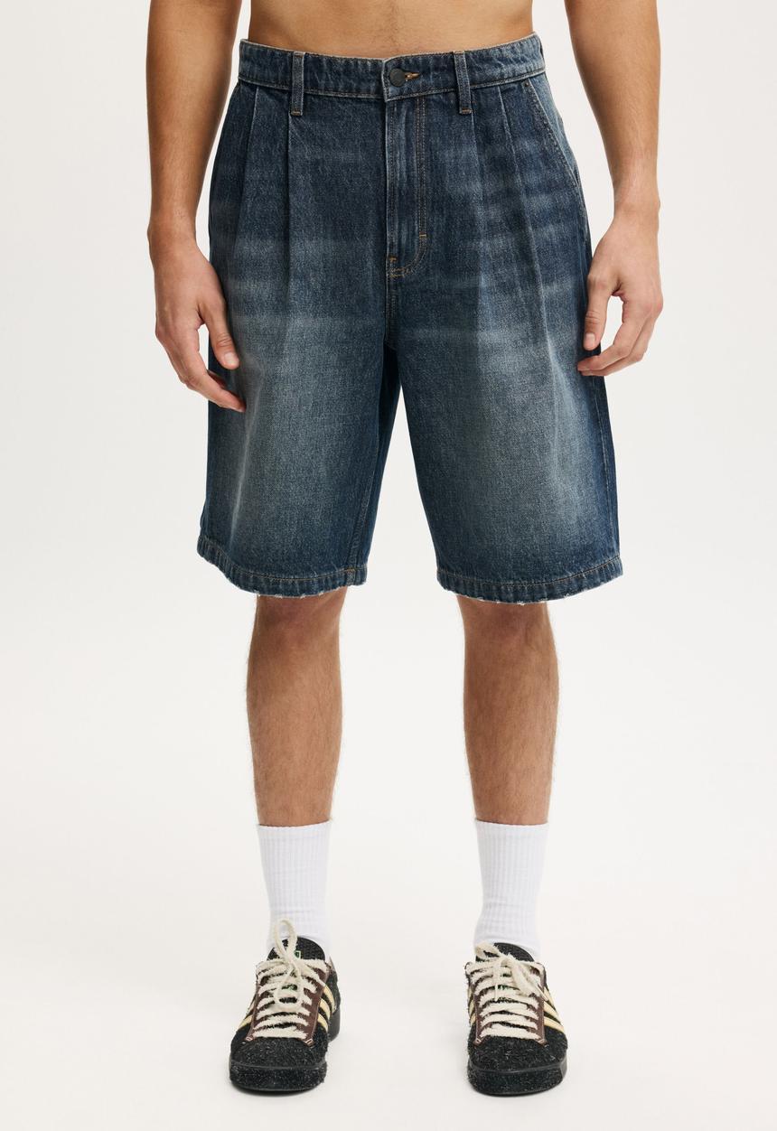 Cotton On - Baggy Denim Short - Pleat Tear Drop Blue