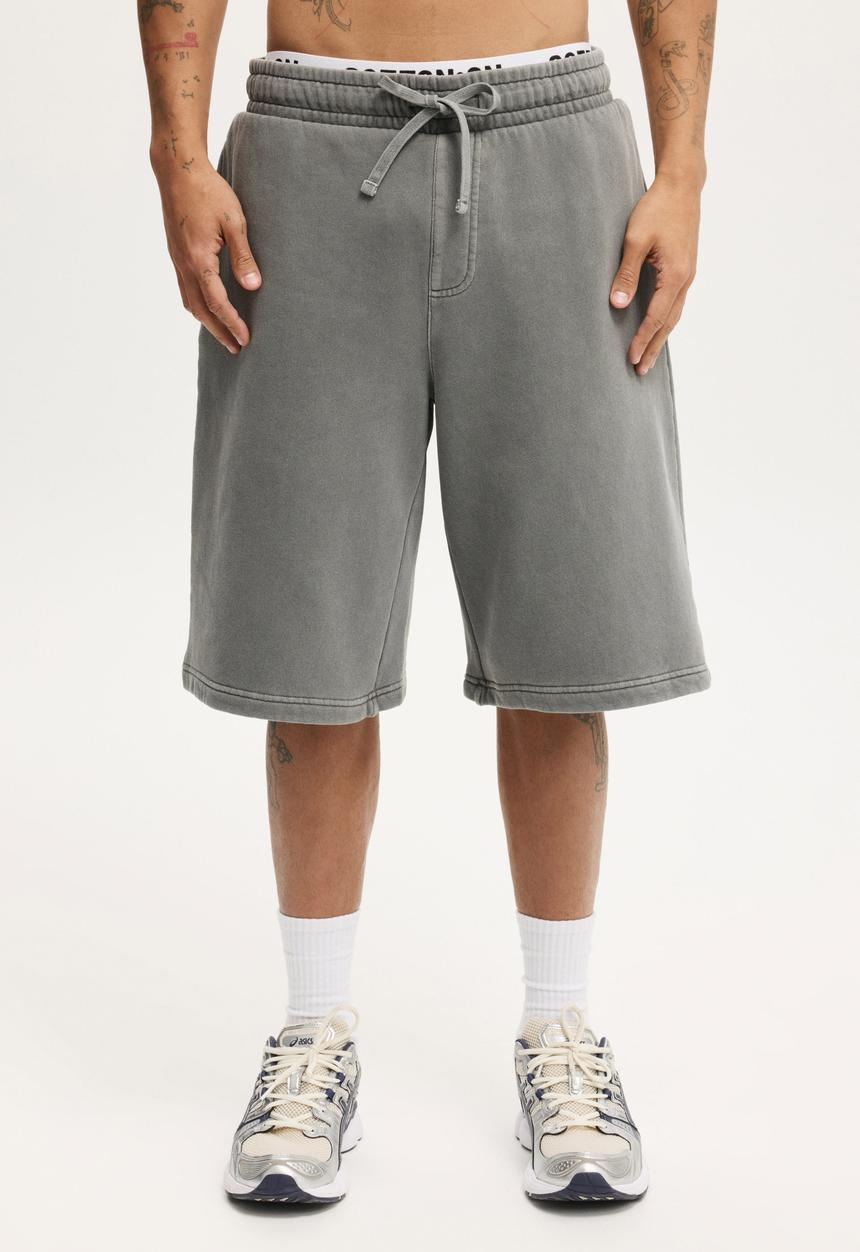 Cotton On - Super Baggy Fleece Short - Slate Stone