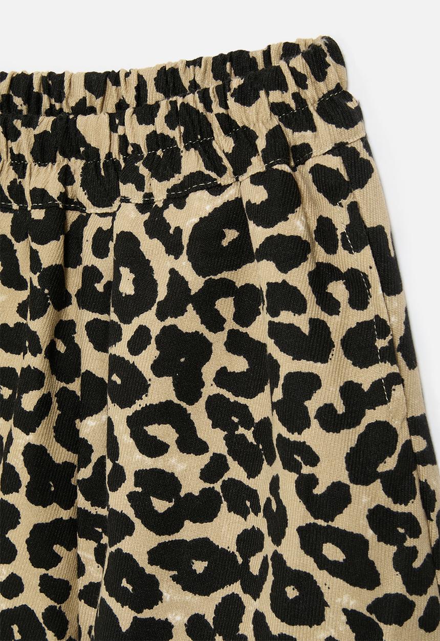 Pop Candy - Elasticated waist shorts with side pockets - leopard print