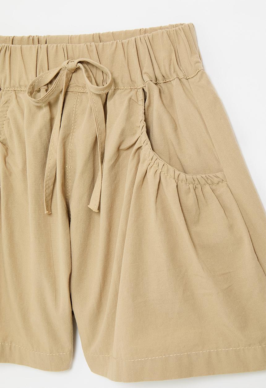 Pop Candy - Gathered shorts with curved pockets - beige